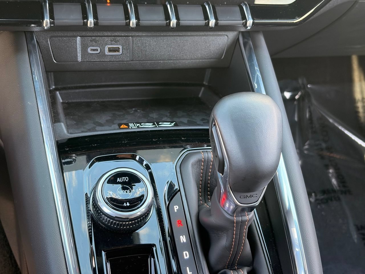 Used 2025 GMC Canyon AT4 w/ Nightfall Edition AWD/4WD image 26