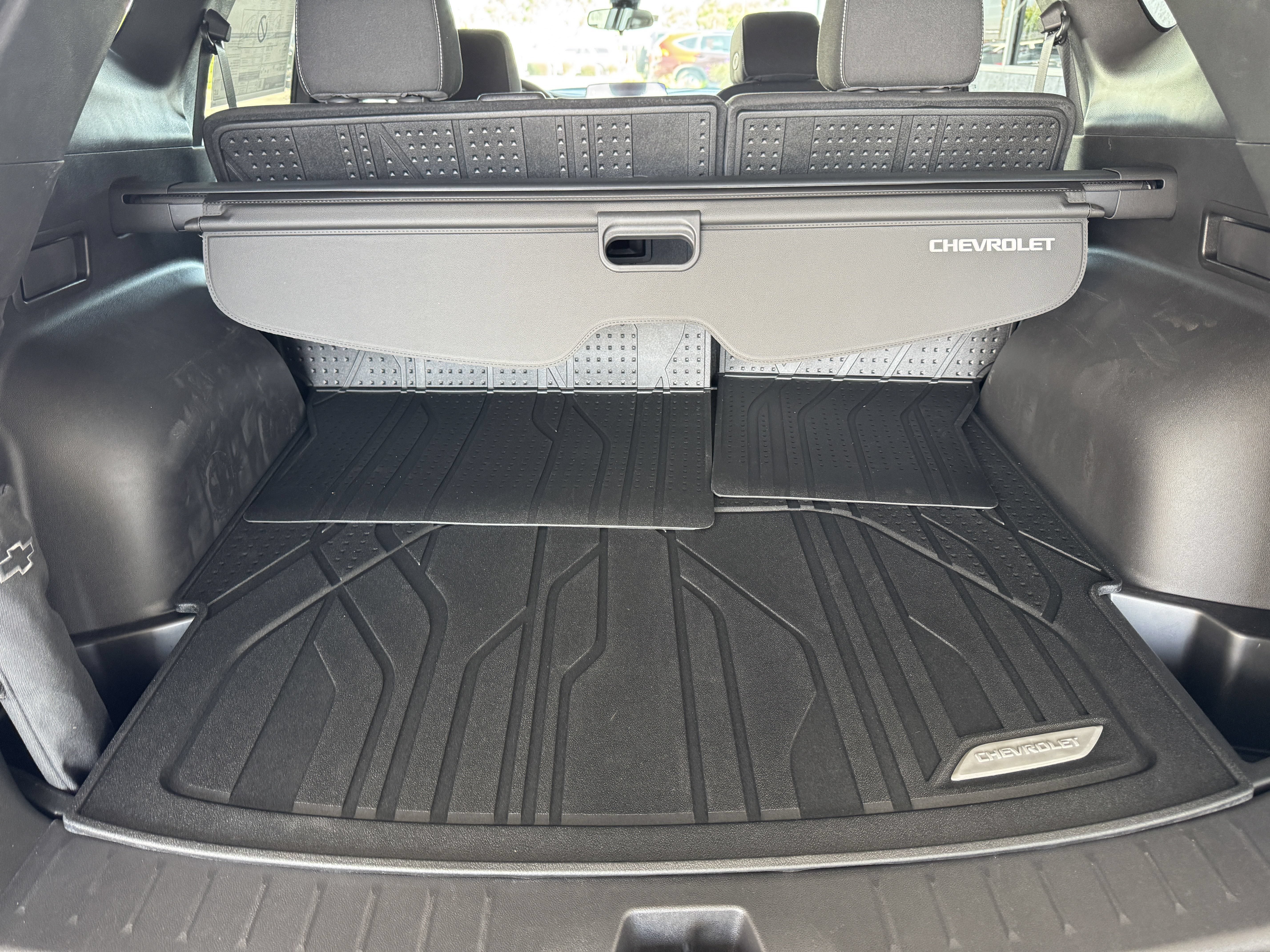 New 2025 Chevrolet Blazer LT w/ Midnight/Sport Edition FWD image 18
