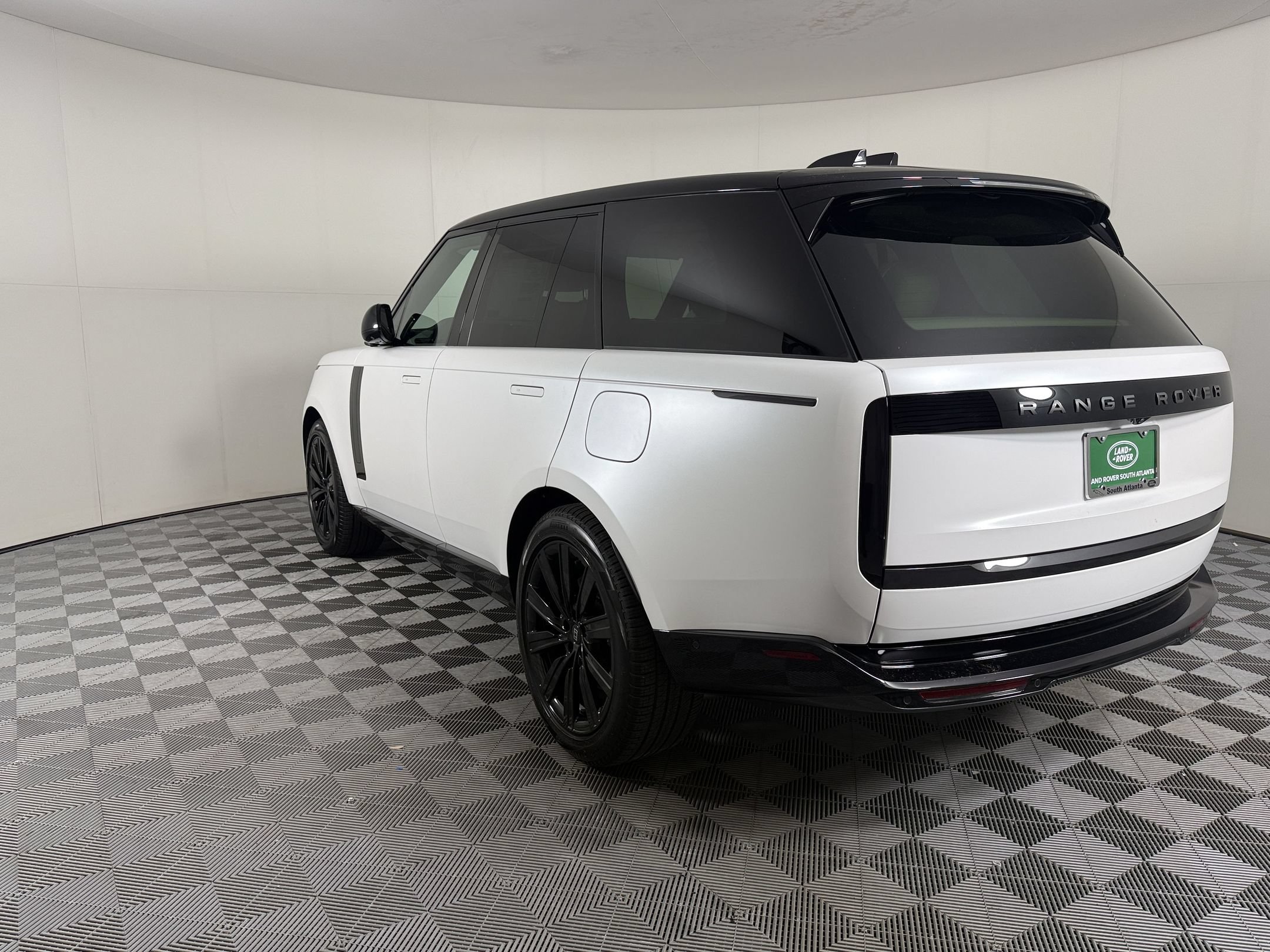New 2027 Land Rover Range Rover SE AWD/4WD image 3