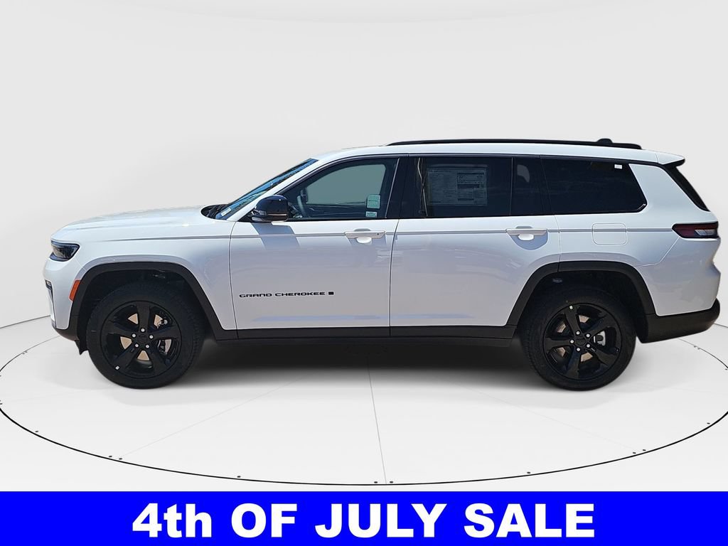 New 2026 Jeep Grand Cherokee L Limited w/ Limited Altitude Package AWD/4WD image 6