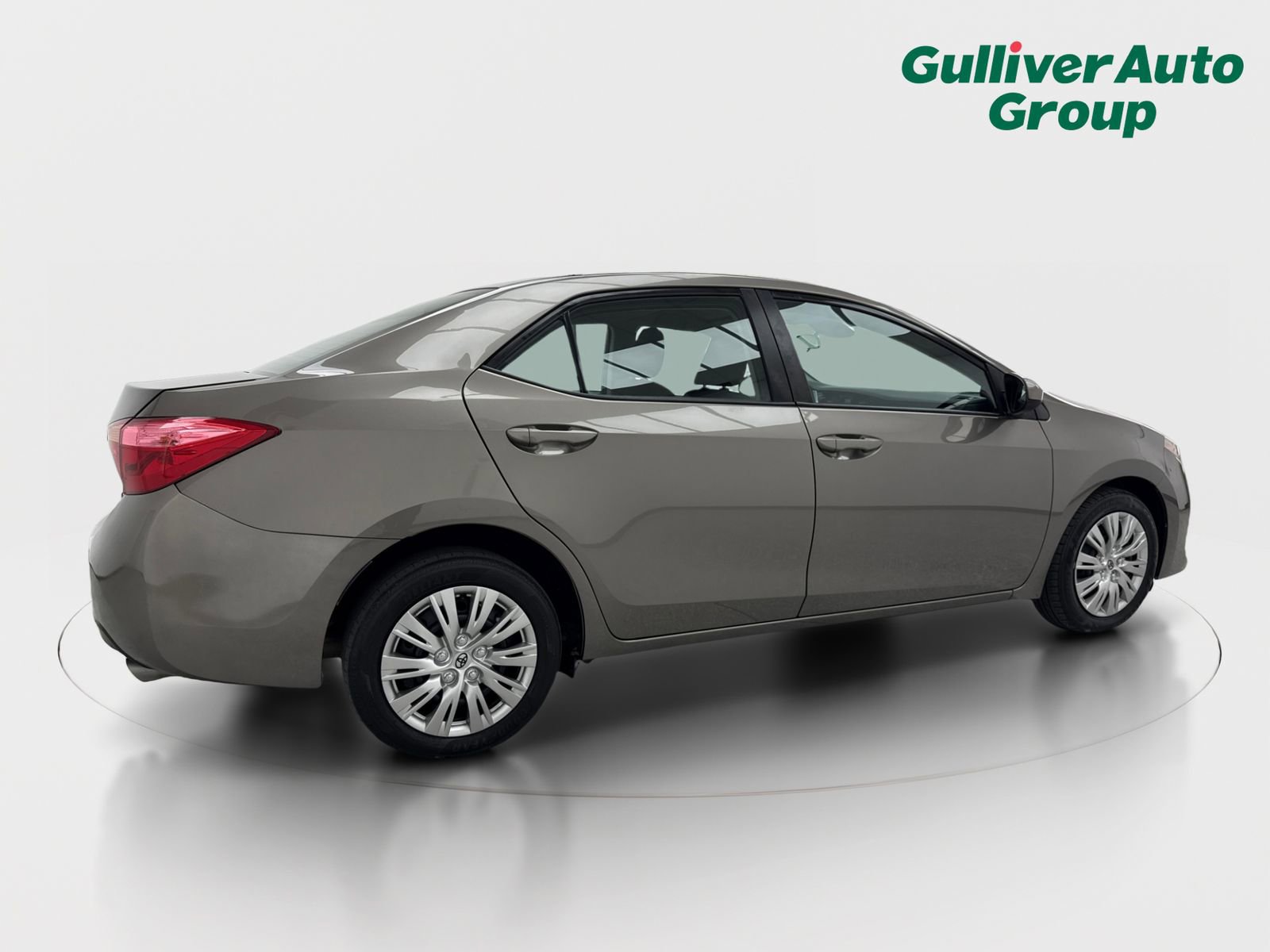 Used 2019 Toyota Corolla LE w/ Carpet Mat Package (TMS) FWD image 9
