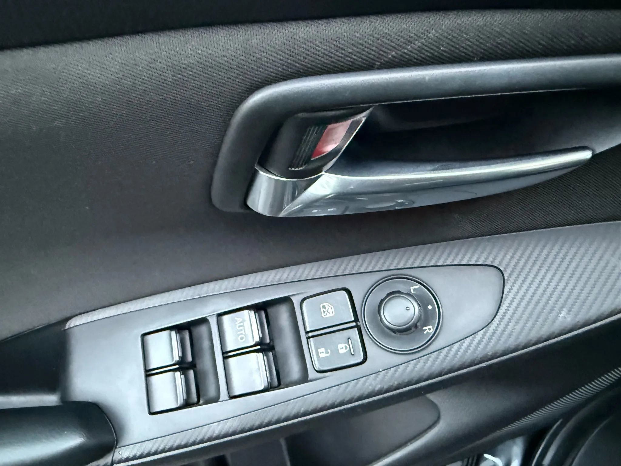 Used 2017 Toyota Yaris iA image 20