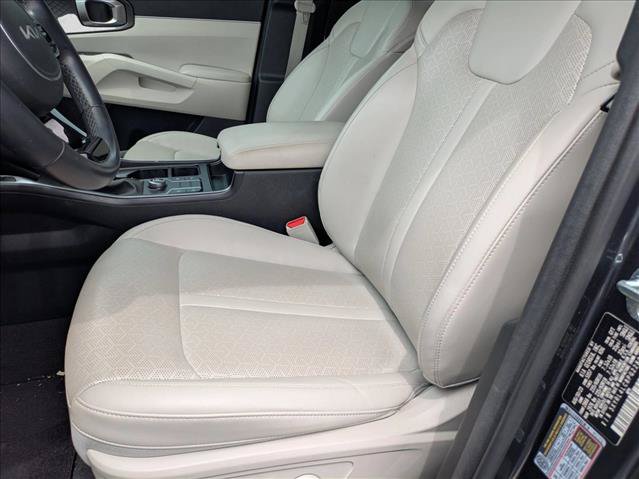 Used 2023 Kia Sorento S FWD image 10