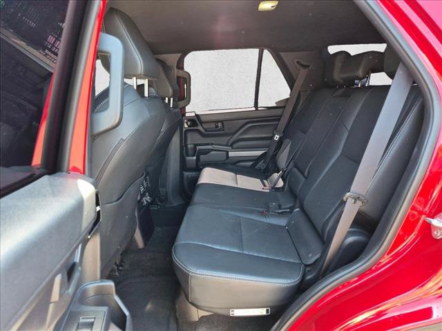 Used 2025 Toyota 4Runner TRD Off-Road Premium AWD/4WD image 16