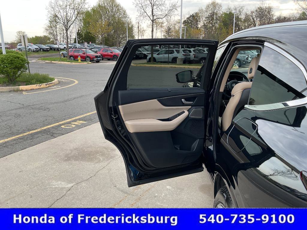 Used 2025 Acura MDX SH-AWD w/ Advance Package image 8
