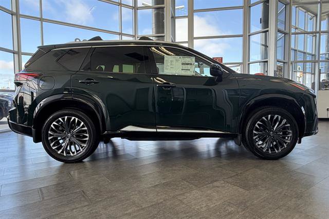 New 2026 Nissan Rogue Platinum AWD/4WD image 3