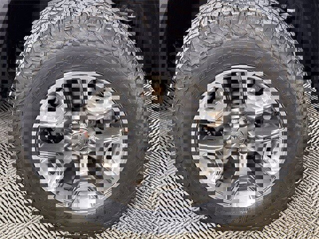 Used 2019 Jeep Cherokee Trailhawk w/ Comfort/Convenience Group image 34