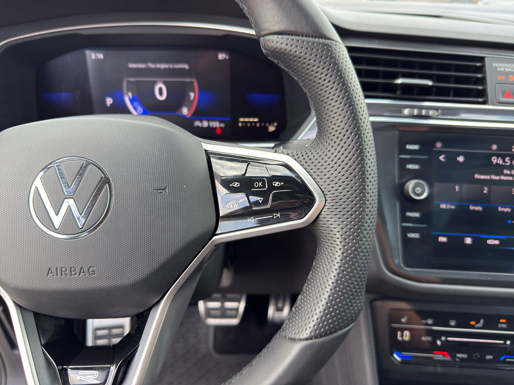 Used 2022 Volkswagen Tiguan SE R-Line image 19