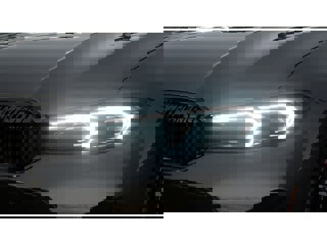 New 2026 BMW 330i Sedan w/ M Sport Package image 6