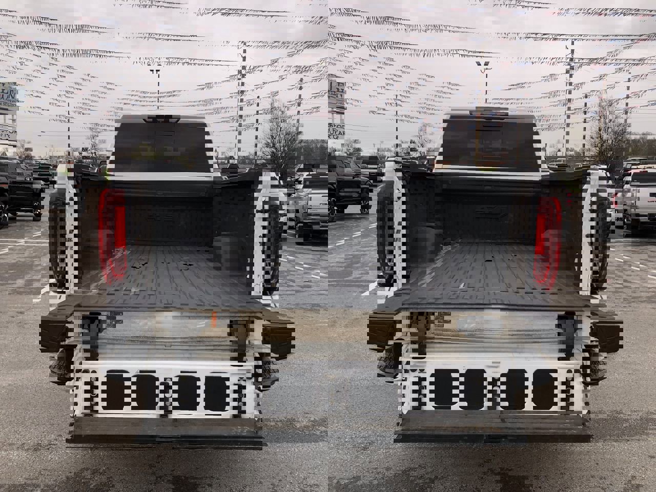 Used 2022 GMC Sierra 3500 AT4 w/ AT4 Preferred Package image 17