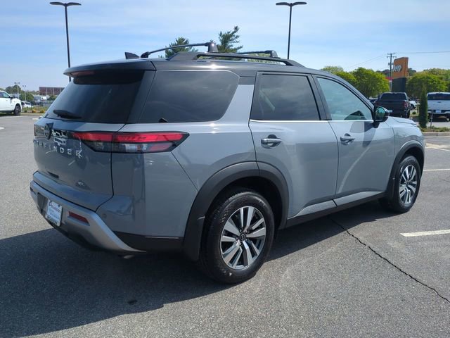Used 2023 Nissan Pathfinder SL image 4
