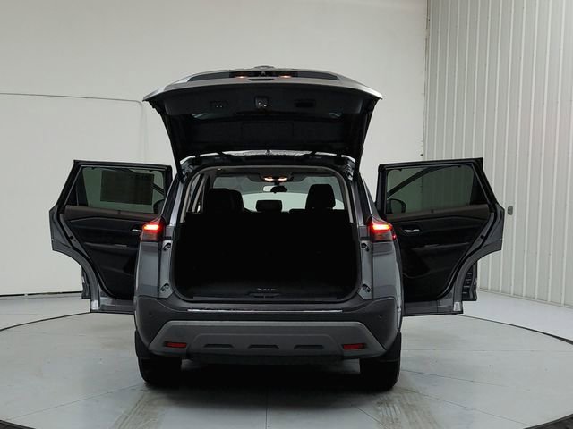 Used 2023 Nissan Rogue SV w/ SV Premium Package image 14