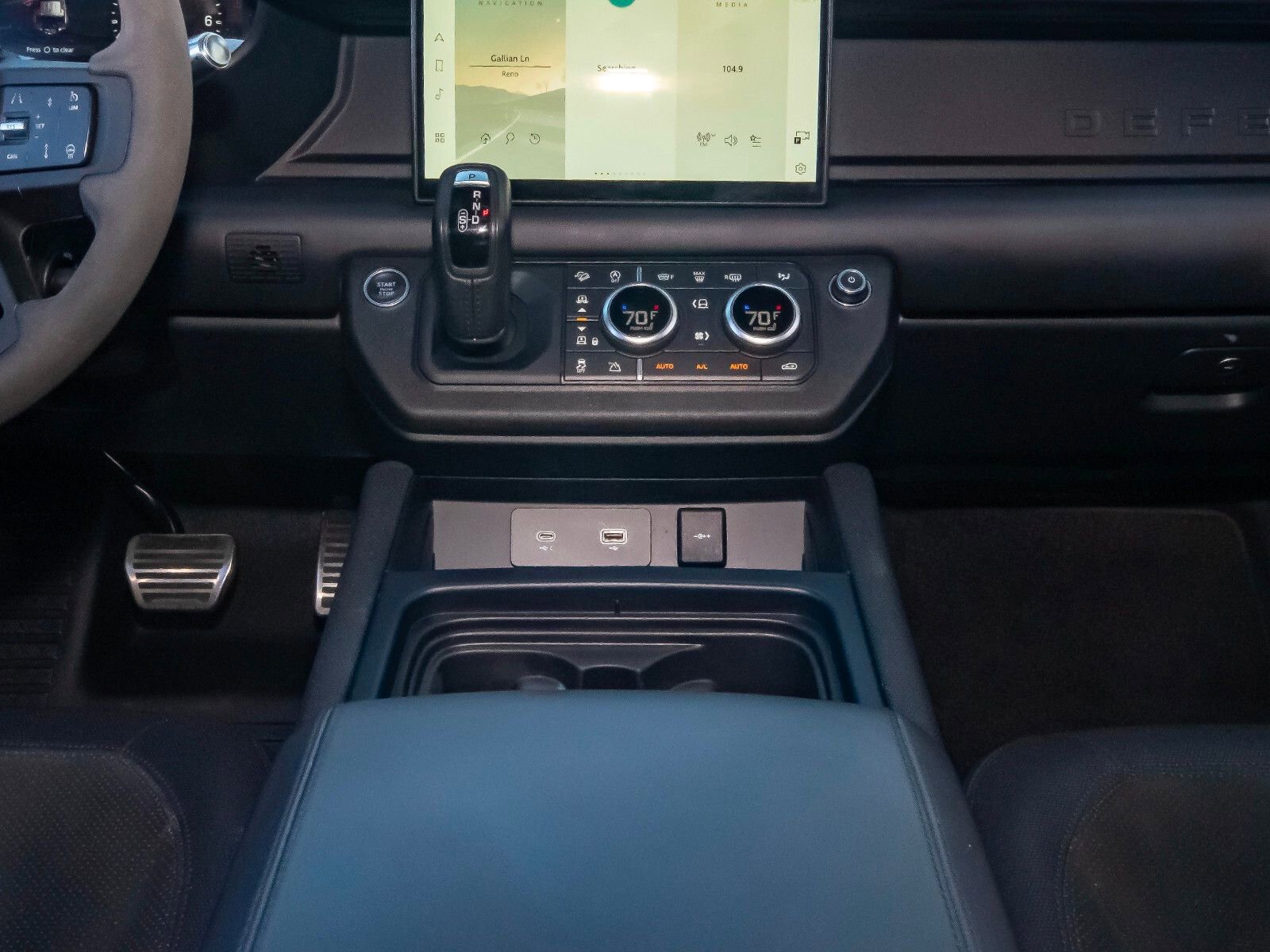 Used 2022 Land Rover Defender 110 V8 image 26