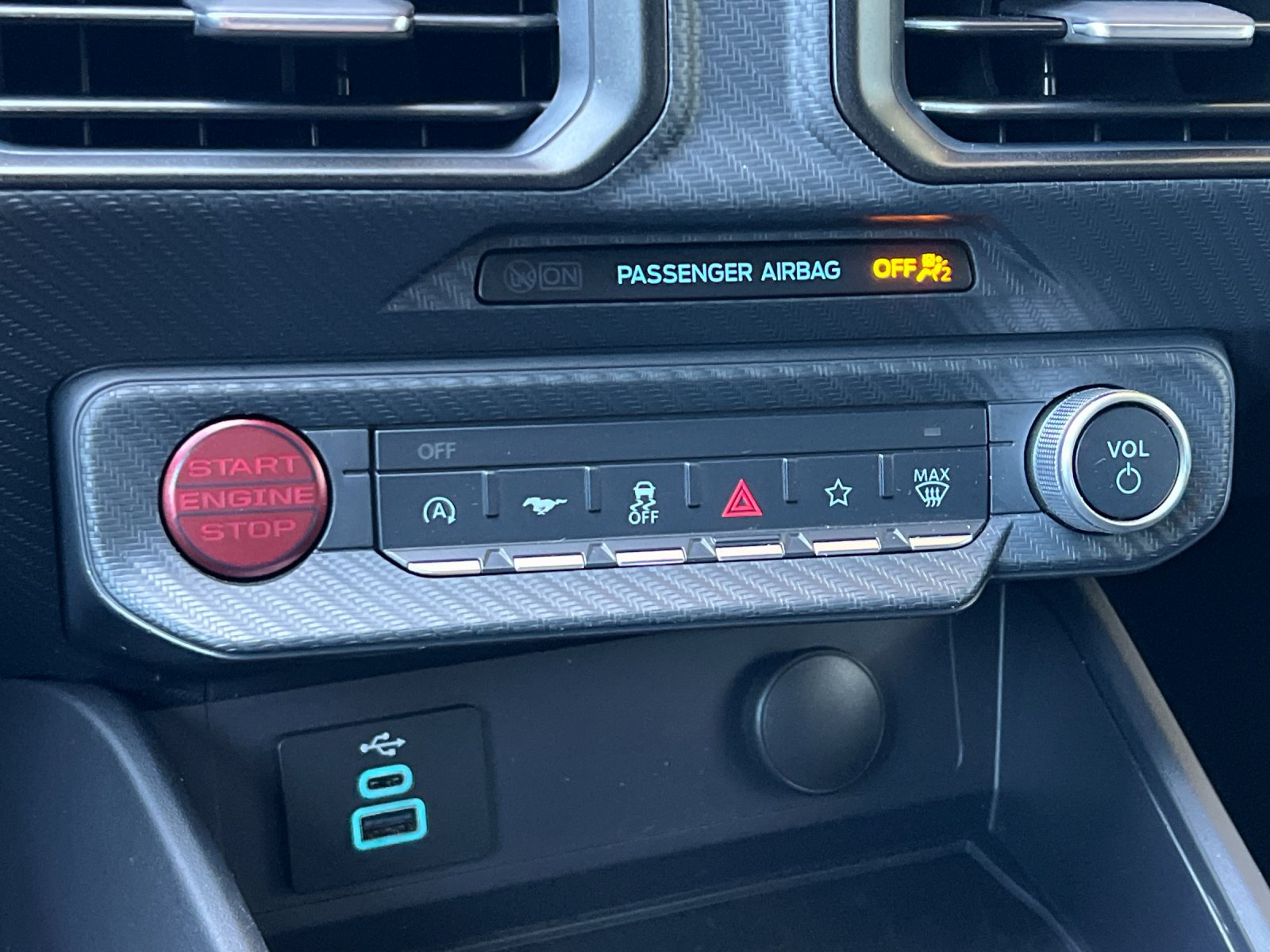 Used 2025 Ford Mustang GT RWD image 19