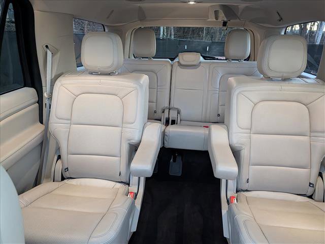 Used 2020 Lincoln Navigator Reserve w/ Luxury Package image 23