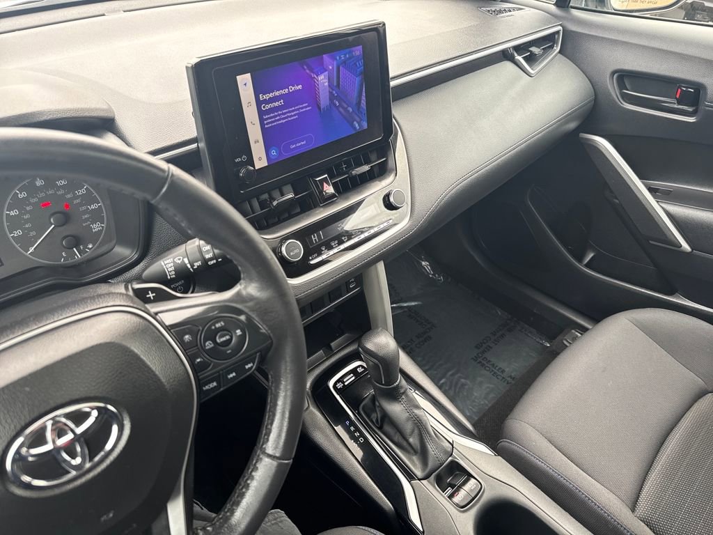 Used 2024 Toyota Corolla Cross SE w/ Moonroof Package image 22