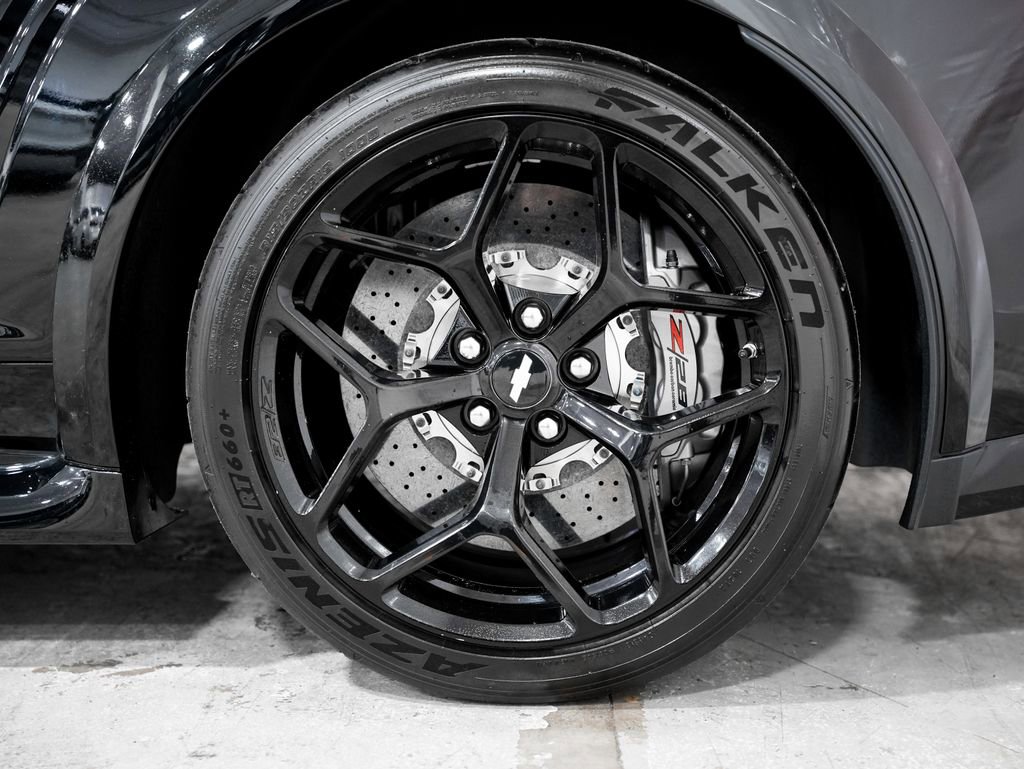 Used 2015 Chevrolet Camaro Z/28 RWD image 31