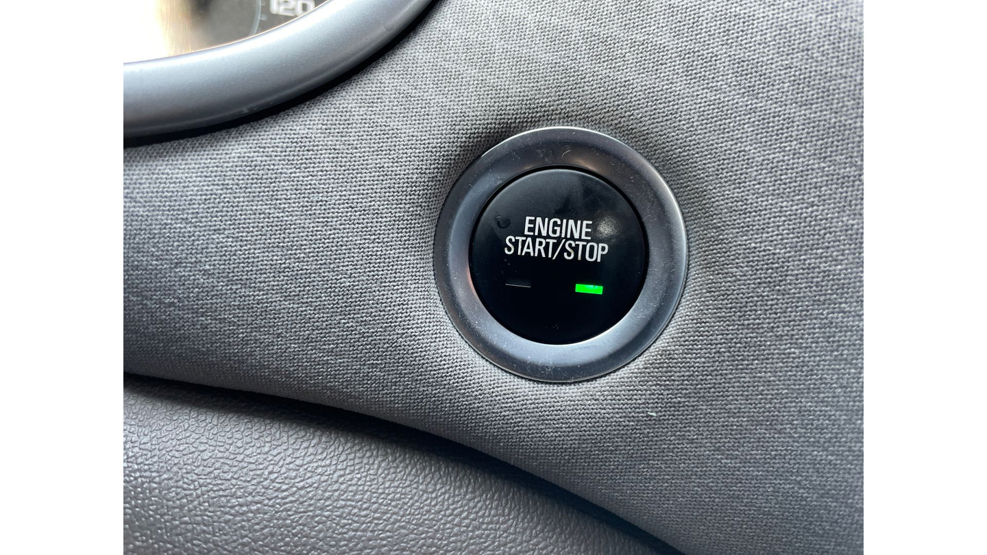 Used 2022 Chevrolet Malibu LT FWD image 21