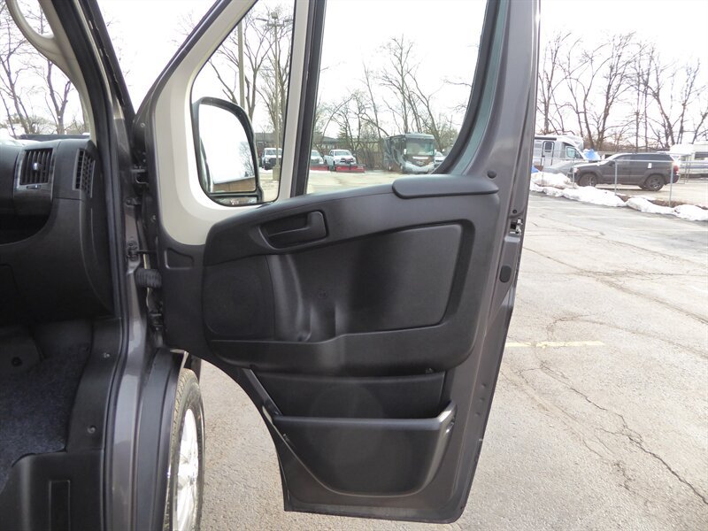 Used 2017 RAM ProMaster 3500 w/ Premium Appearance Group FWD image 22