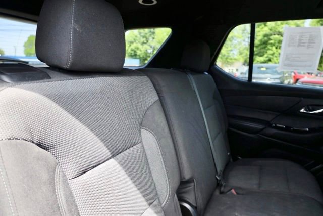 Used 2022 Chevrolet Traverse LT w/ LPO, 'HIT The Road' Package image 34