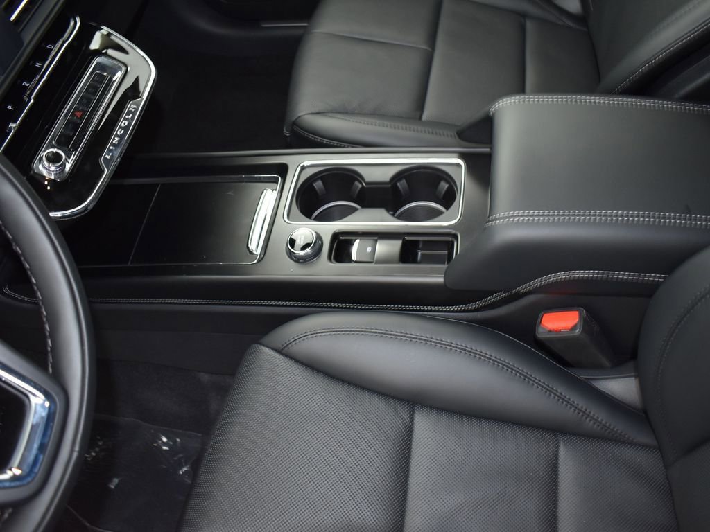 New 2025 Lincoln Corsair Reserve image 16