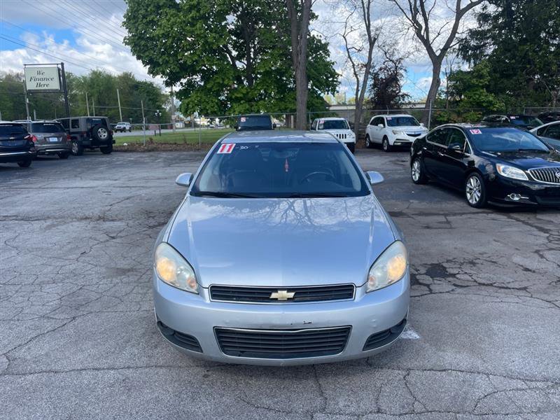 Used 2011 Chevrolet Impala LT w/ Luxury Edition Package FWD image 2