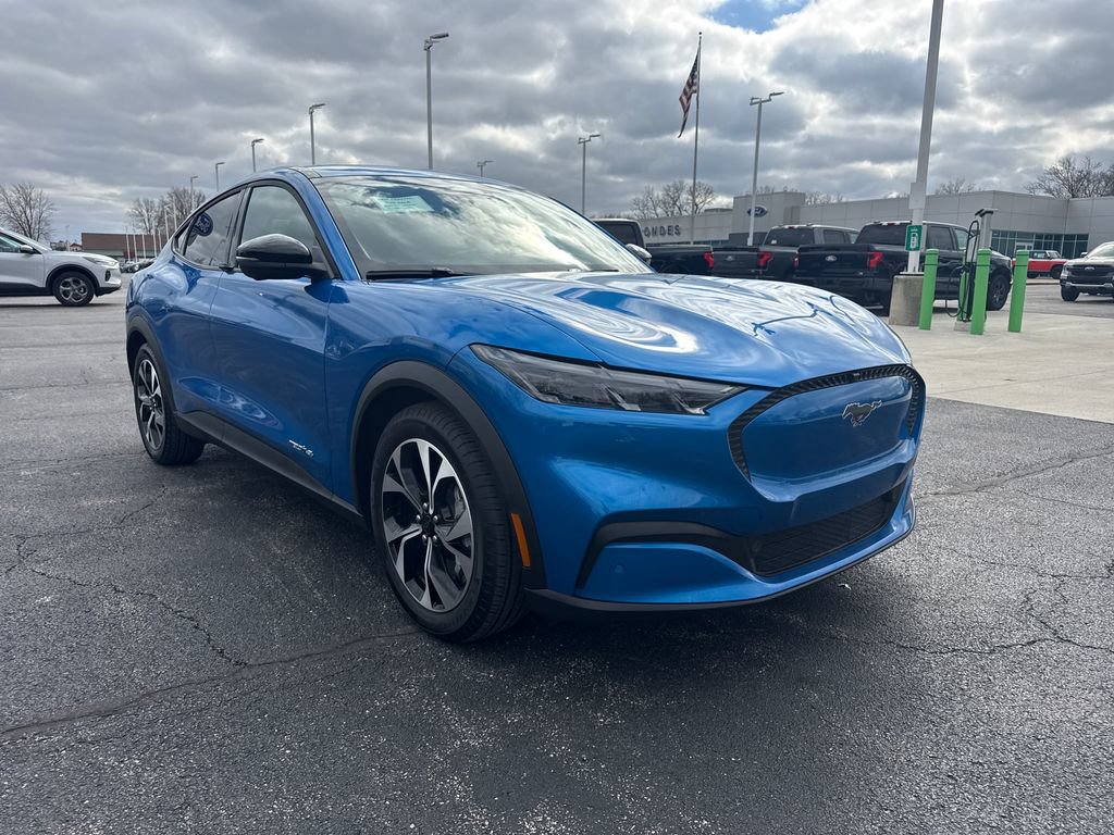 Used 2025 Ford Mustang Mach-E Select w/ Comfort Package Lite image 4