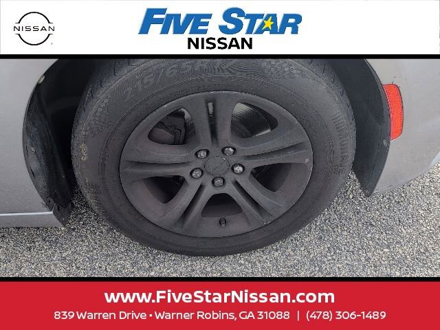 Used 2015 Dodge Charger SE RWD image 17