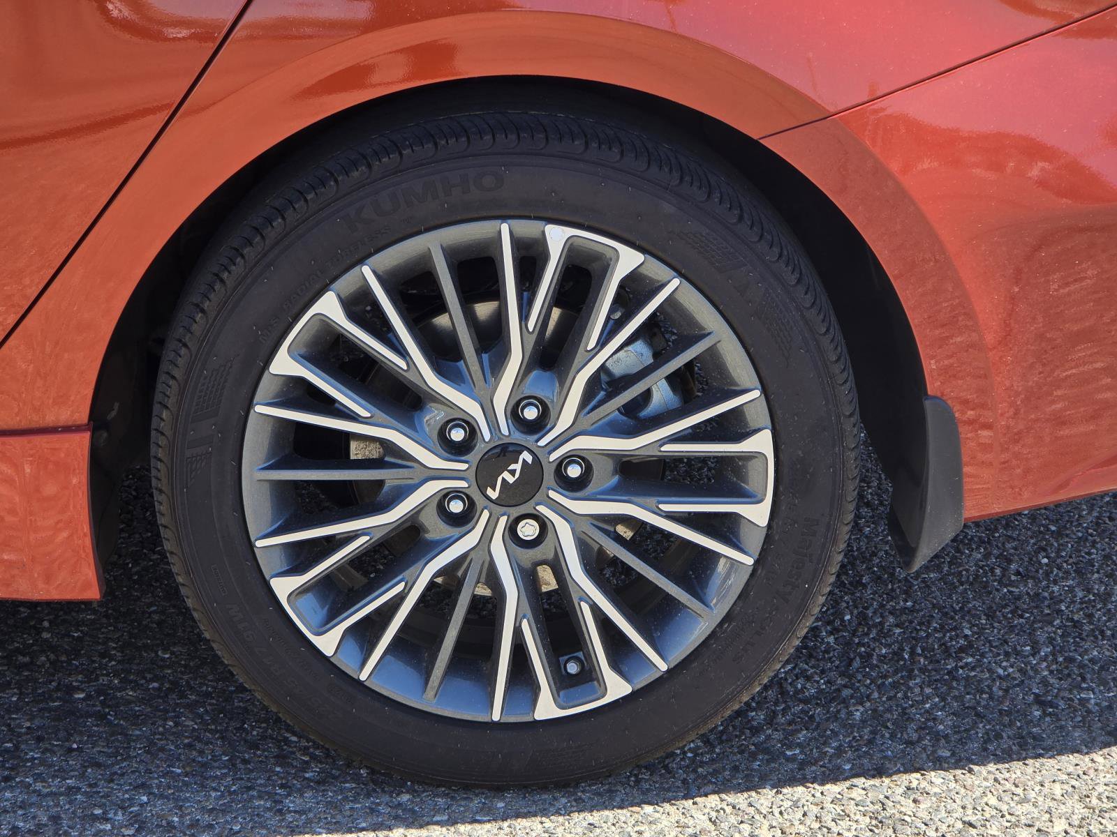 Used 2023 Kia Forte GT-Line w/ GT-Line Premium Package image 9