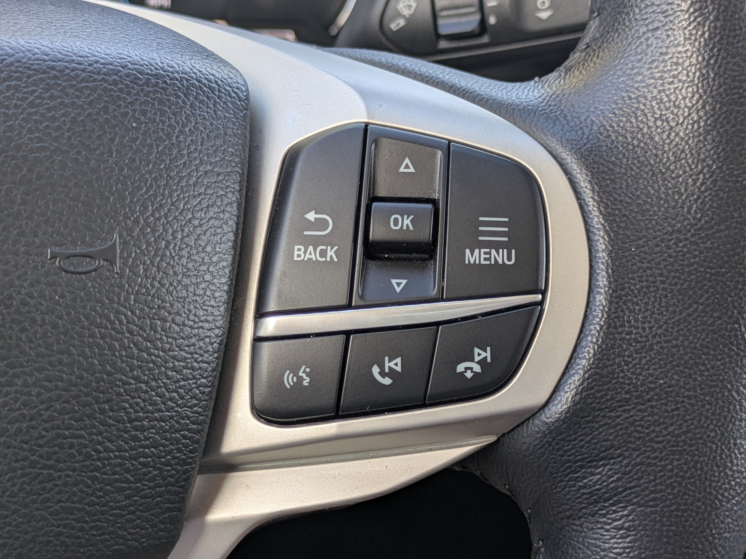 Used 2023 Ford Explorer Limited w/ Limited Technology Package AWD/4WD image 24