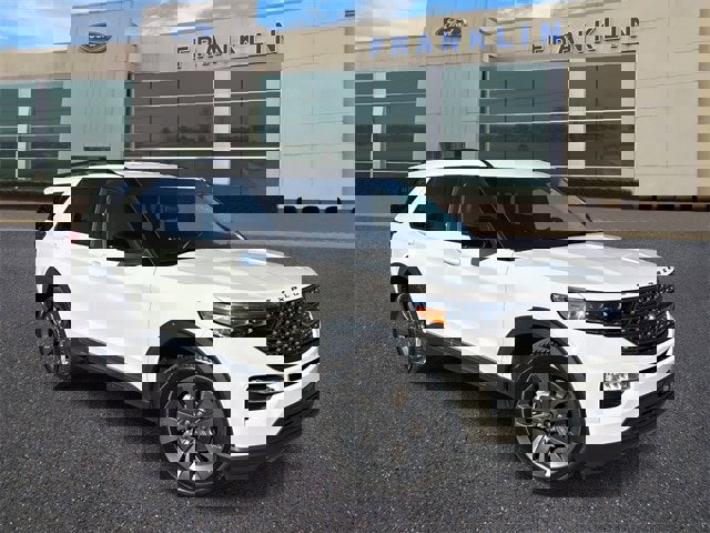 Certified 2022 Ford Explorer XLT w/ Equipment Group 202A