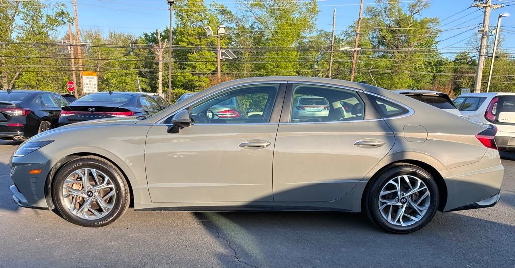Used 2023 Hyundai Sonata SEL w/ Convenience Package FWD image 4
