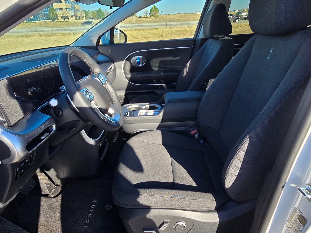 New 2026 Hyundai Ioniq 9 SE image 12