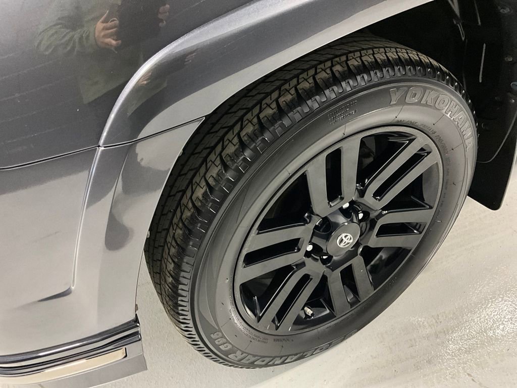 Used 2020 Toyota 4Runner Limited image 8