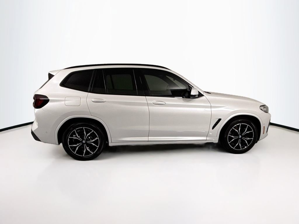 Used 2023 BMW X3 sDrive30i w/ M Sport Package image 4