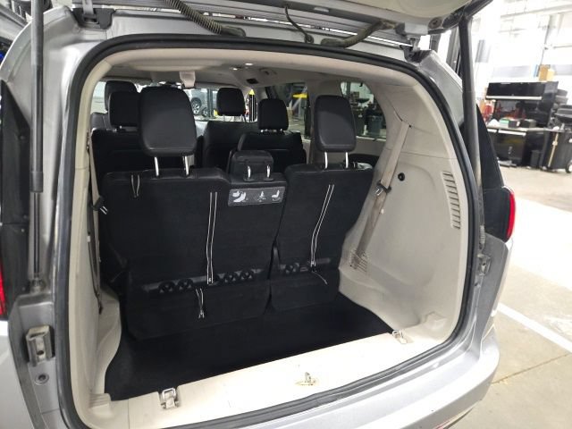 Used 2017 Chrysler Pacifica Touring-L FWD image 11