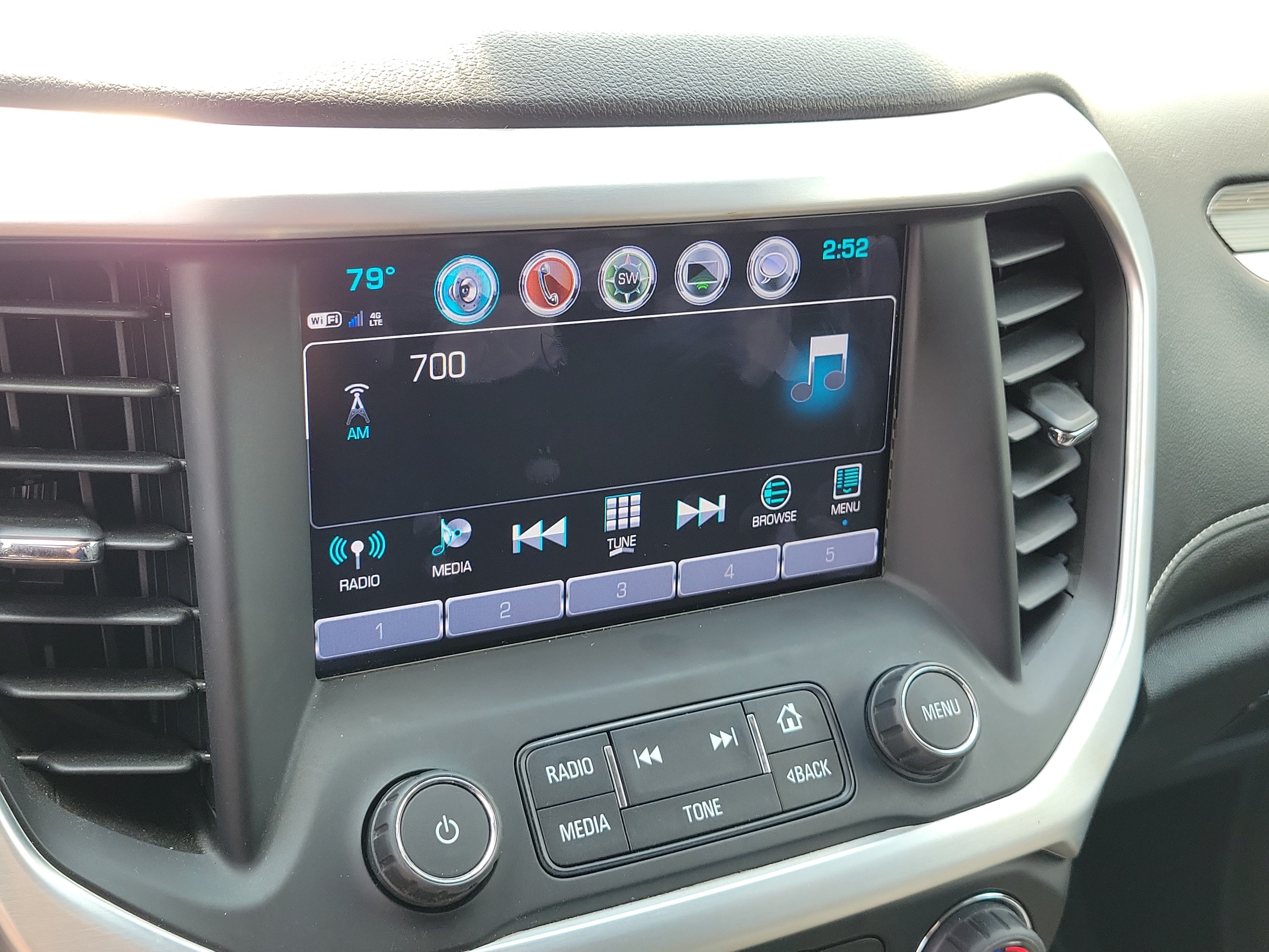 Used 2018 GMC Acadia SLT FWD image 25
