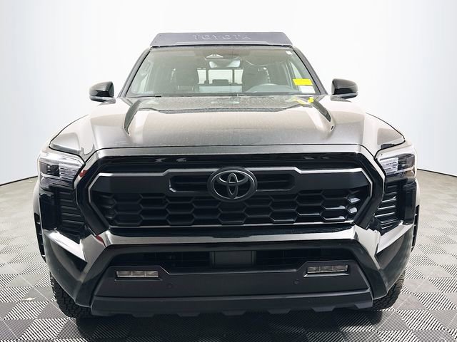 Used 2024 Toyota Tacoma TRD Off-Road image 3