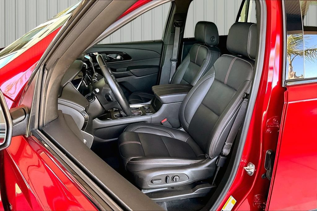 Used 2023 Chevrolet Traverse RS AWD/4WD image 16