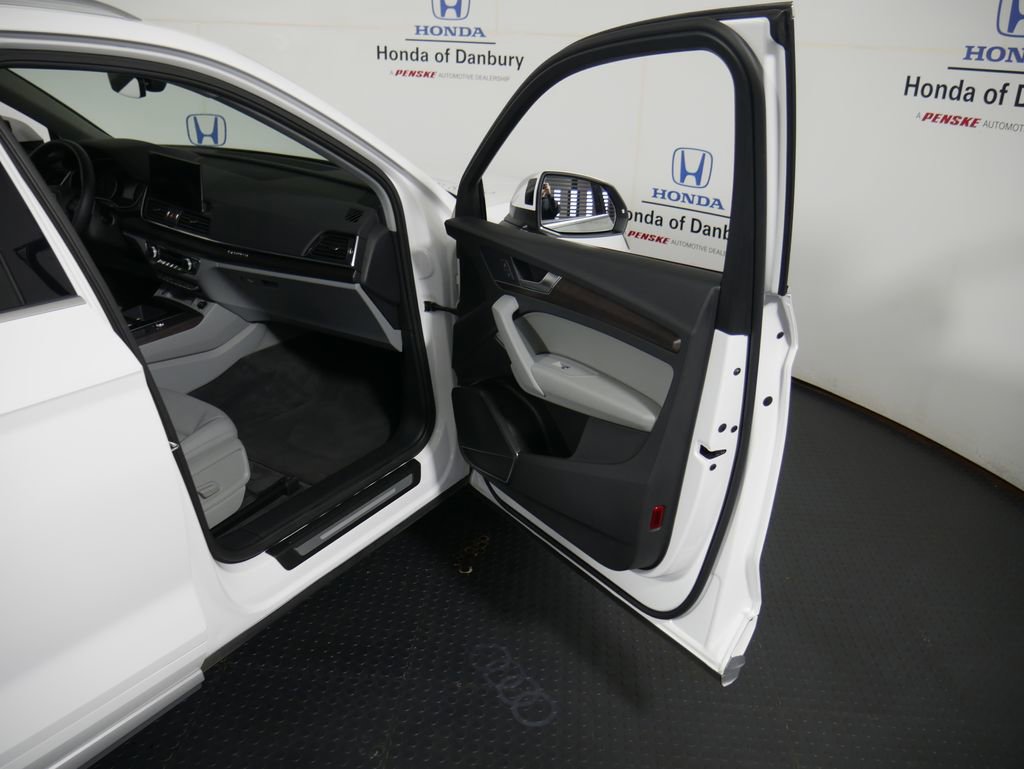 Used 2021 Audi Q5 2.0T Premium w/ Convenience Package image 7