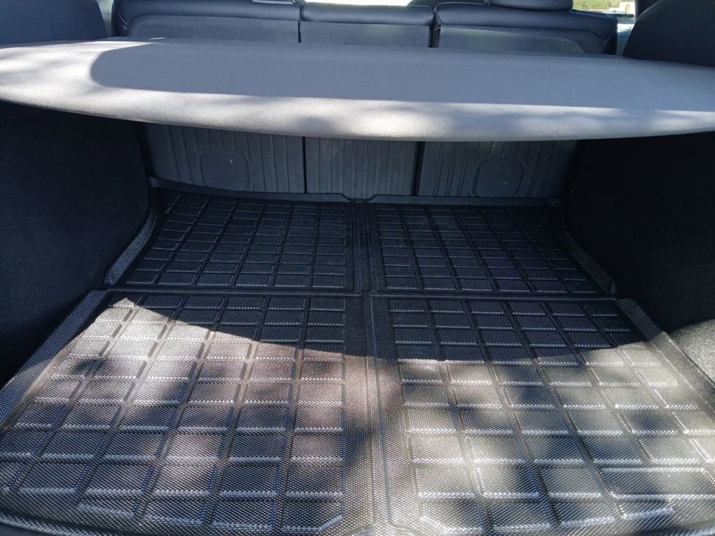 Used 2023 Tesla Model Y Long Range image 19