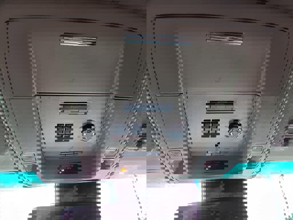 Used 2016 Chevrolet Suburban LTZ AWD/4WD image 24