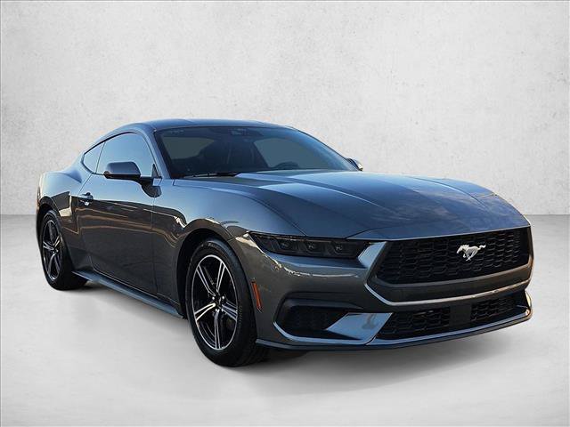Used 2025 Ford Mustang Coupe RWD image 3