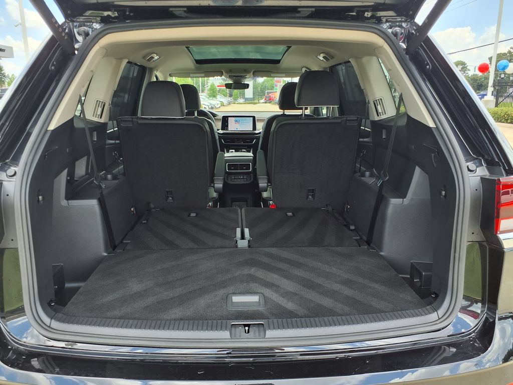 Used 2025 Volkswagen Atlas SEL Premium R-Line AWD/4WD image 13
