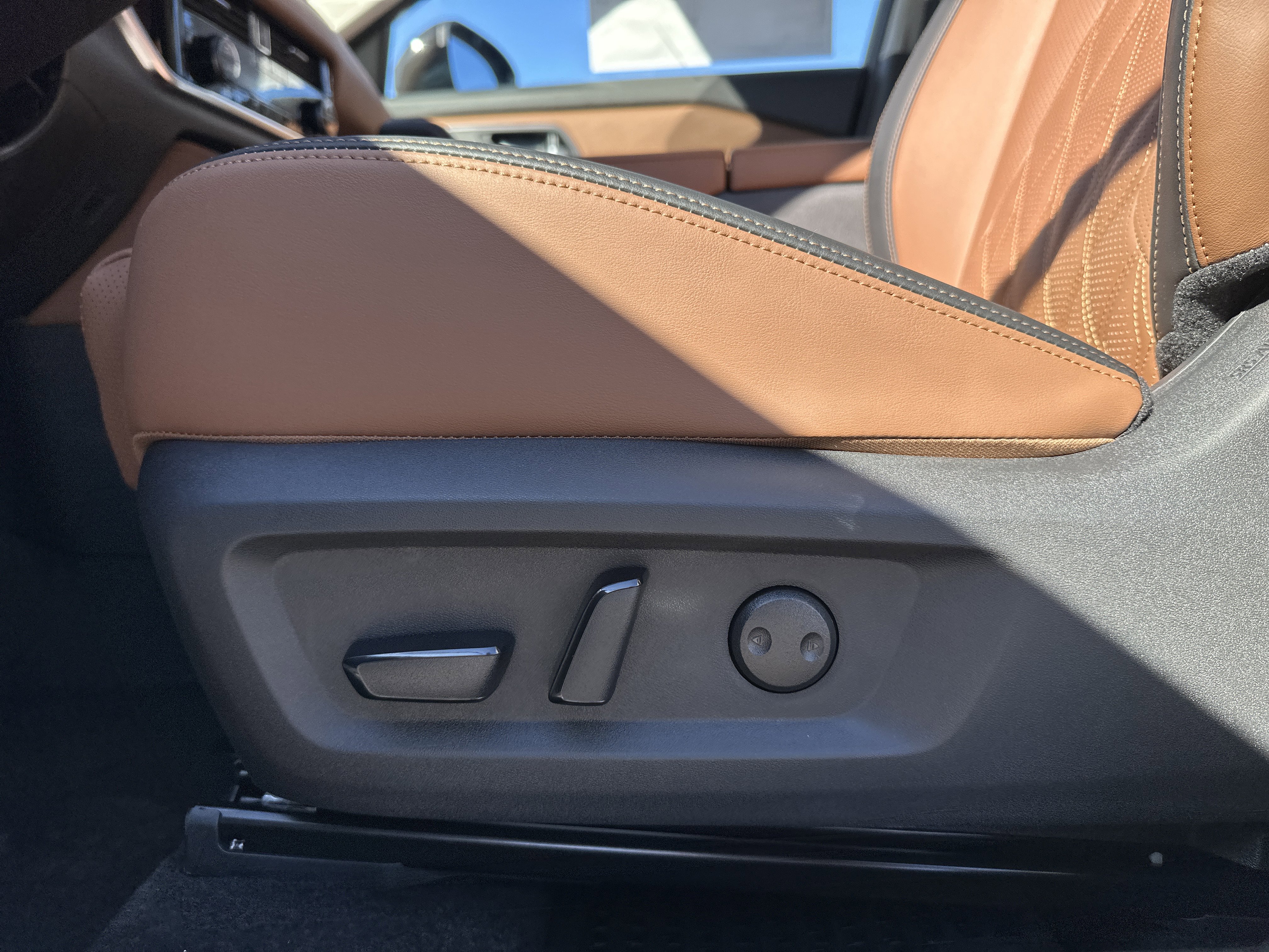 New 2026 Nissan Rogue Platinum image 25