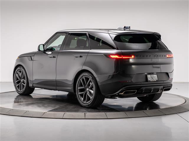 Used 2024 Land Rover Range Rover Sport SE AWD/4WD image 3