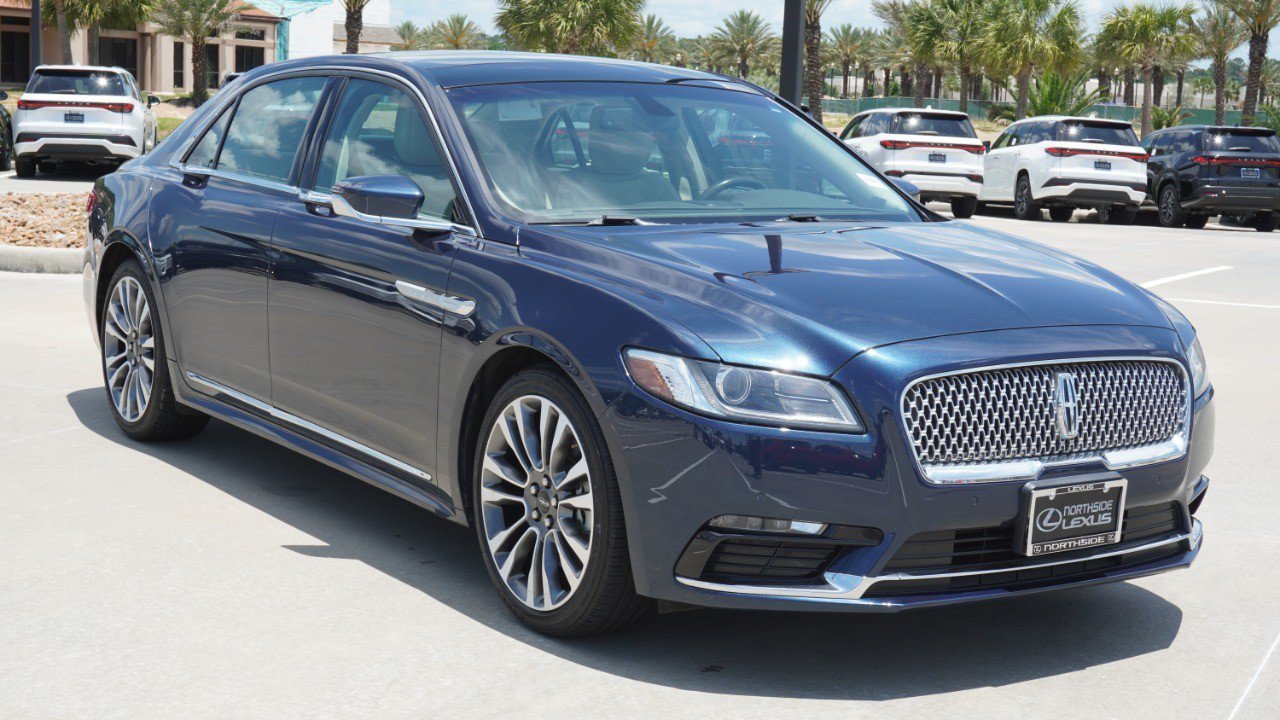 Used 2017 Lincoln Continental Select FWD image 3