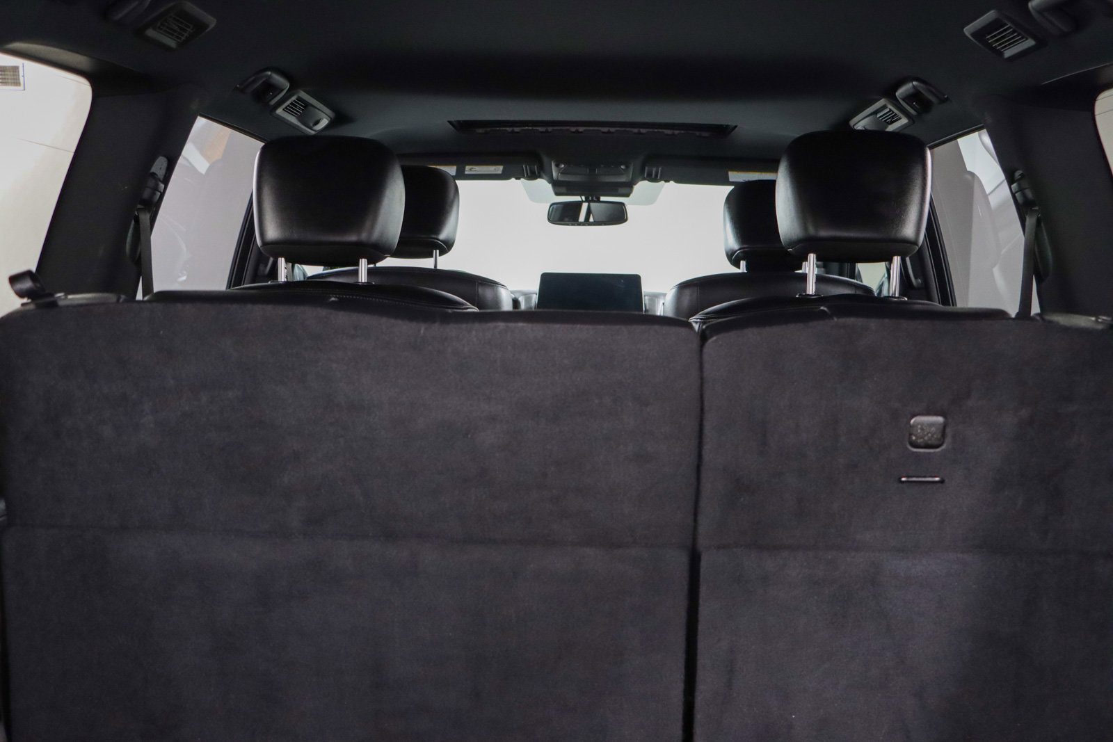 Used 2024 Nissan Armada SL w/ Midnight Edition Package image 32