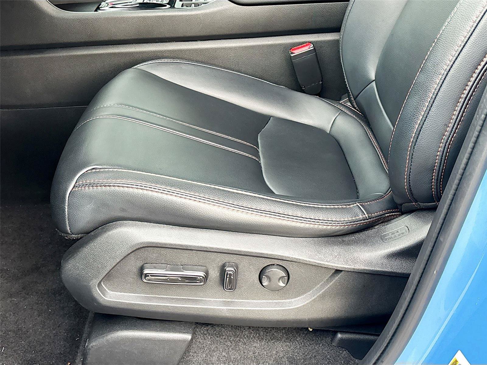 Certified 2023 Honda Pilot TrailSport image 21