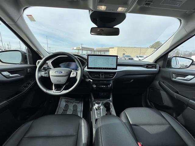 Used 2025 Ford Escape Platinum AWD/4WD image 13